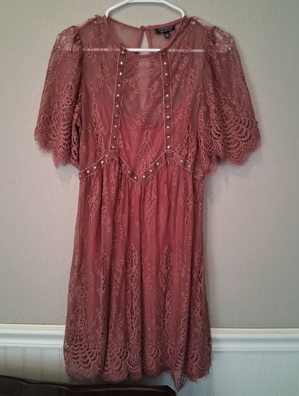 Stunning Lace Detail Dress in Dusty Rose